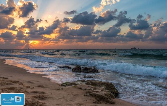 صور بحر أزرق وخلفيات بحر وغيوم 