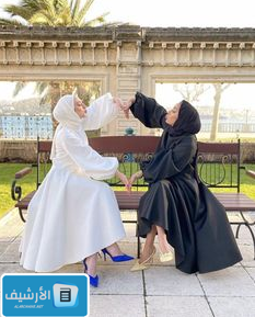 صور ايادي صديقات 