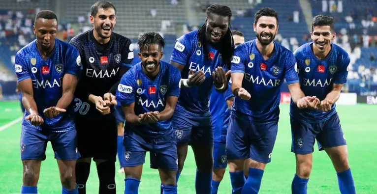 صور لعيبه الهلال