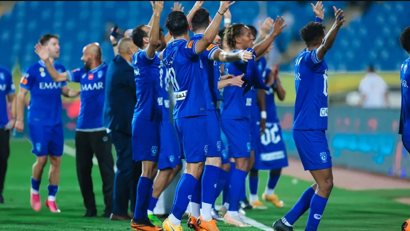 صور لعيبه الهلال