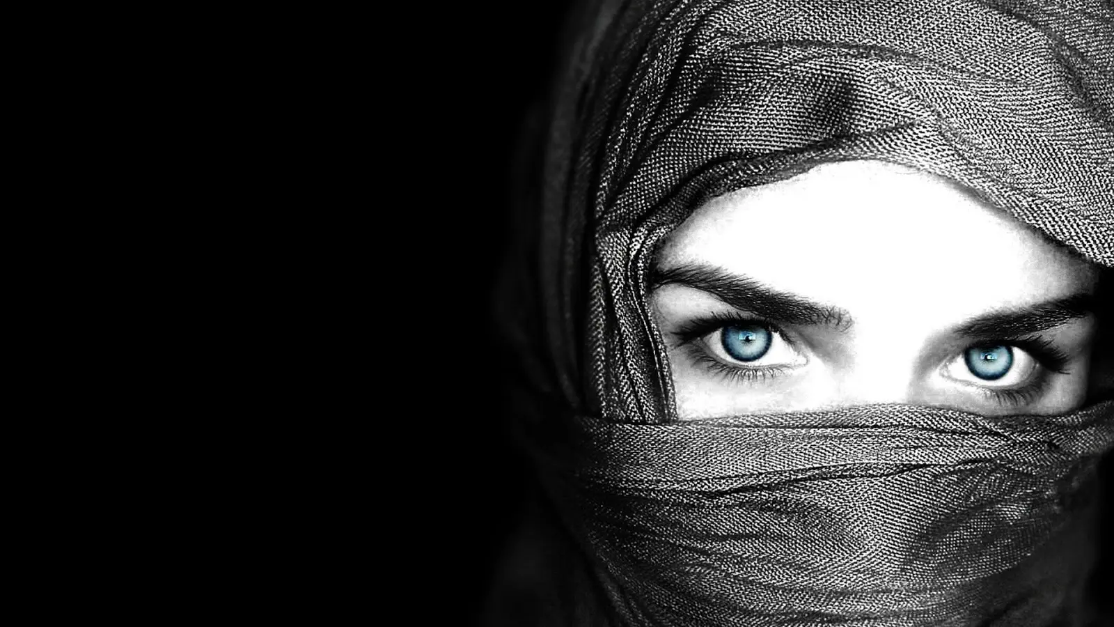 تفسير رؤية امرأة اعرفها متزينة في المنام 1 تفسير رؤية امرأة اعرفها متزينة
