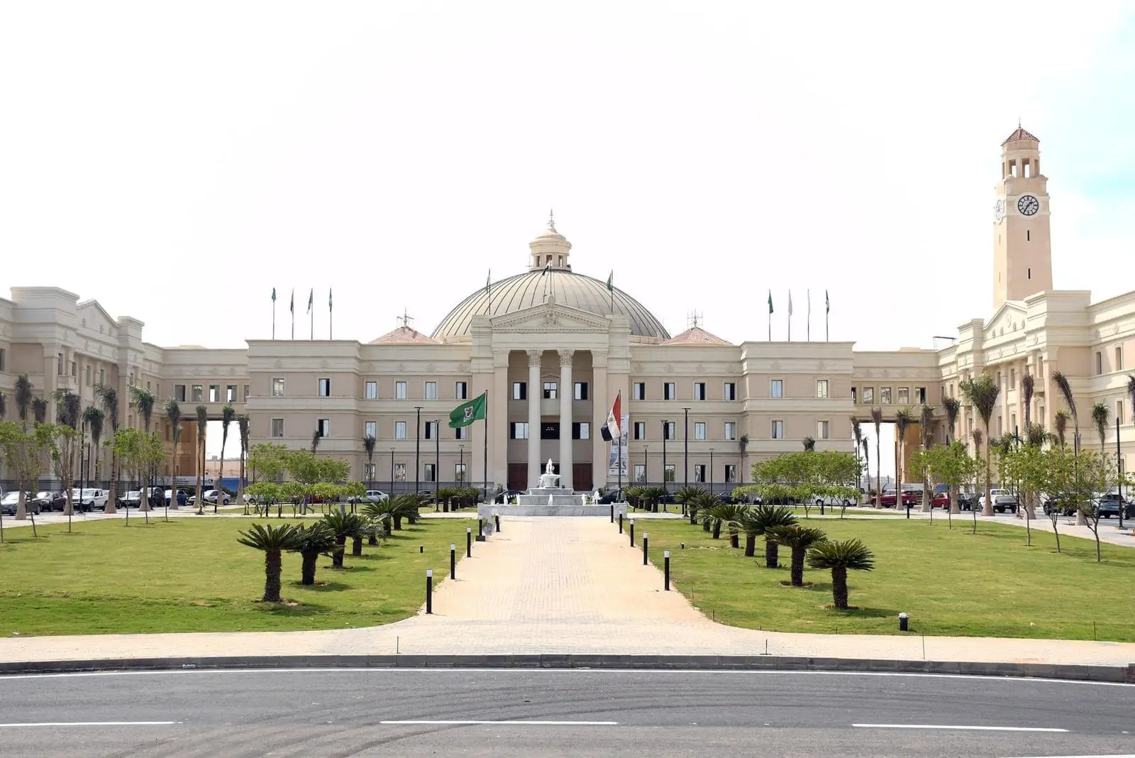 جامعة القاهرة